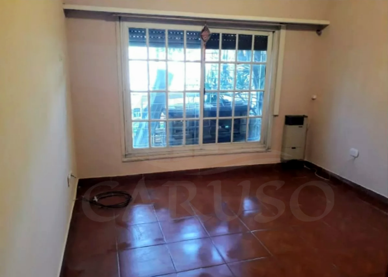 Casa + 2 departamentos - QUILMES.- NUEVO VALOR $$$