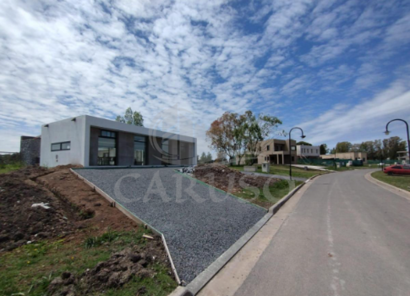 Casa en Area 60 - La Plata