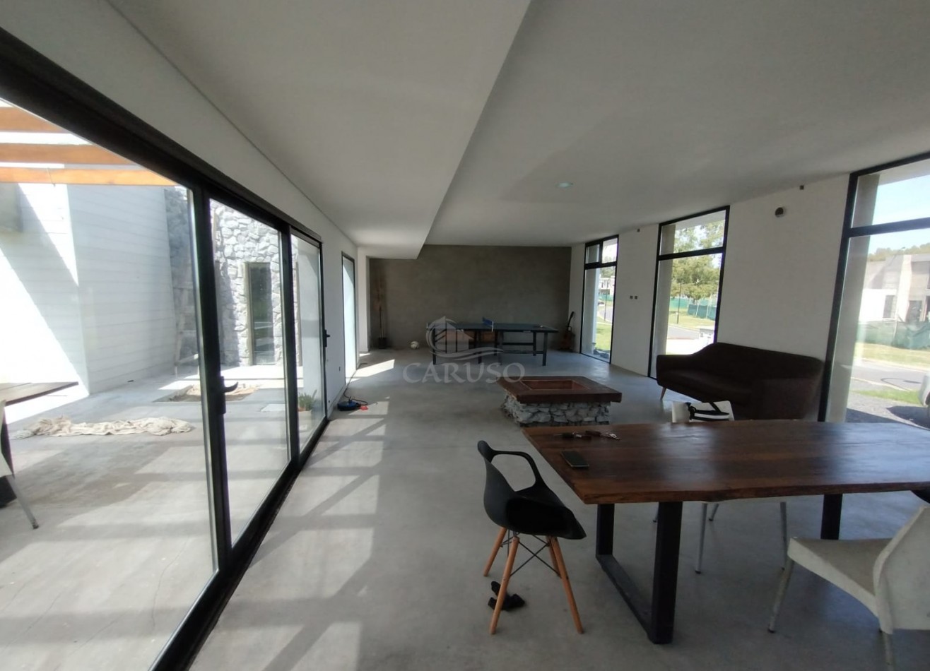 Casa en Area 60 - La Plata
