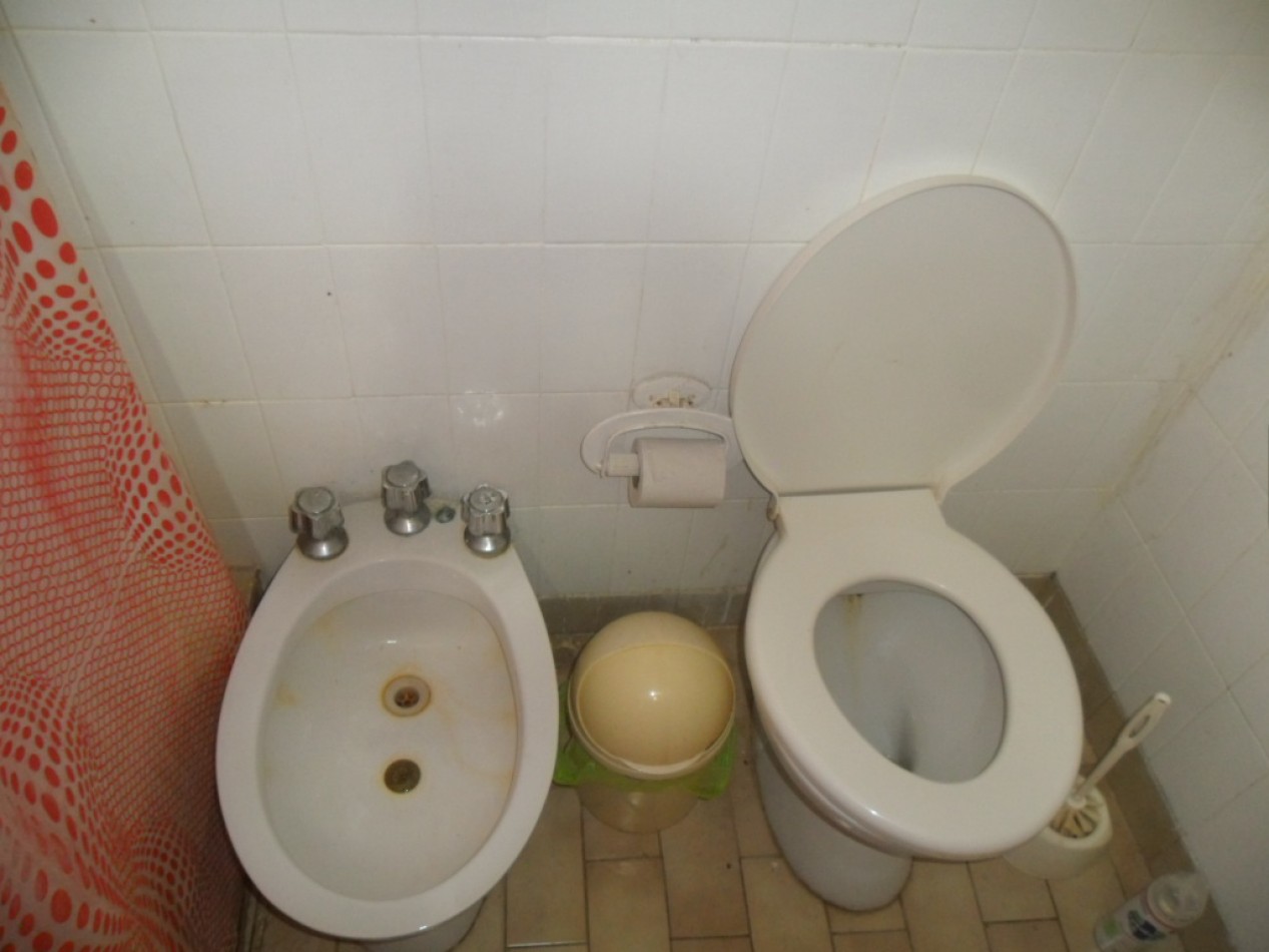 Duplex de 3 amb. con espacio de auto en zona norte