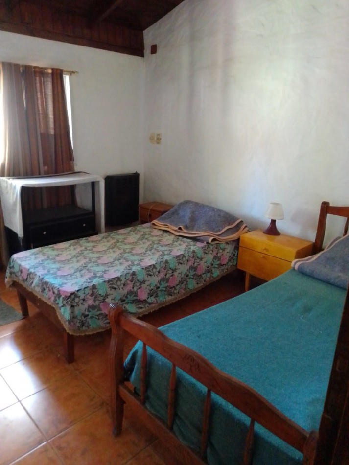 Dos Casas de 3 Amb. C/Una