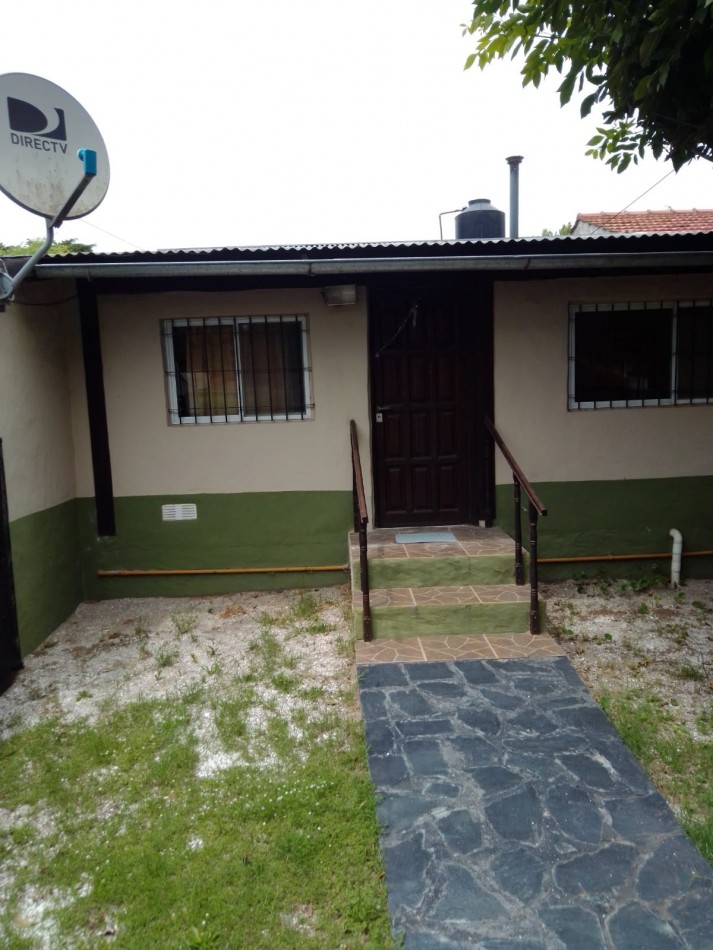 Dos Casas de 3 Amb. C/Una