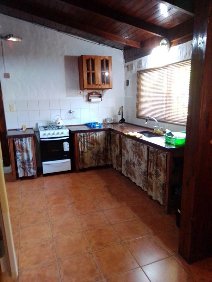 Dos Casas de 3 Amb. C/Una