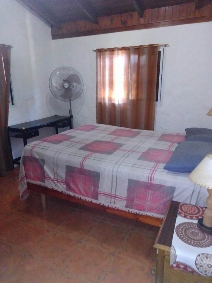 Dos Casas de 3 Amb. C/Una