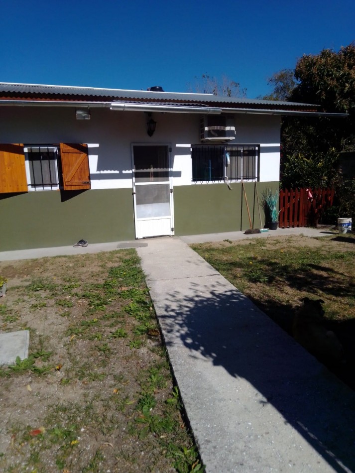 Dos Casas de 3 Amb. C/Una