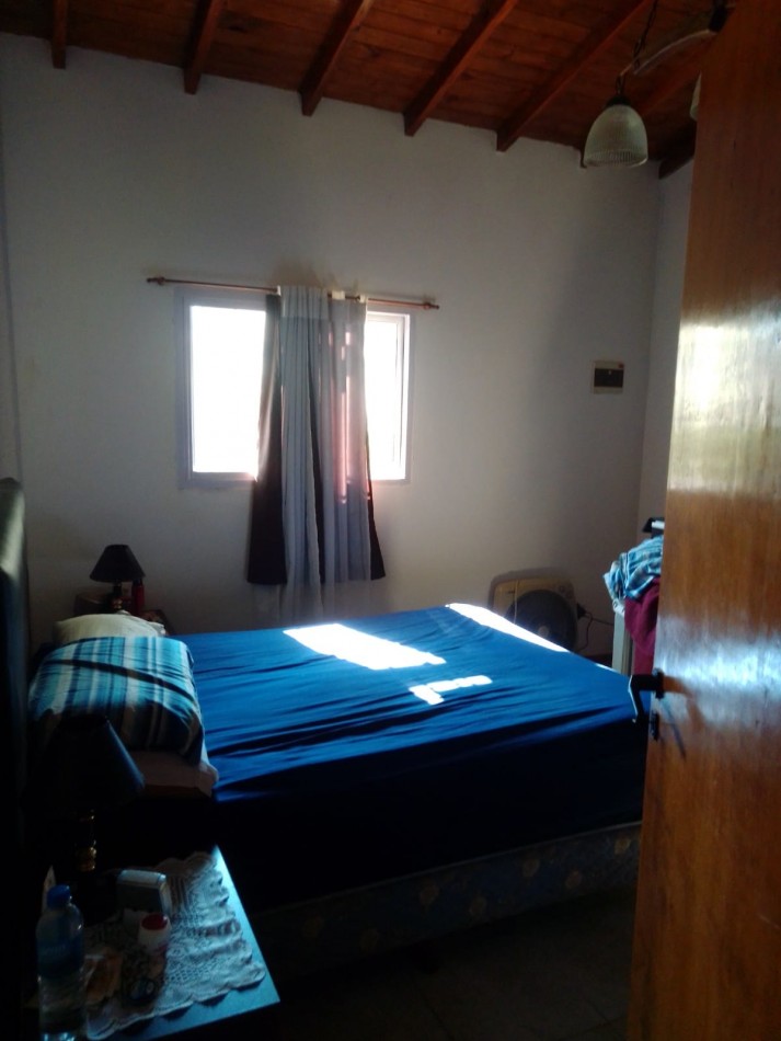 Dos Casas de 3 Amb. C/Una