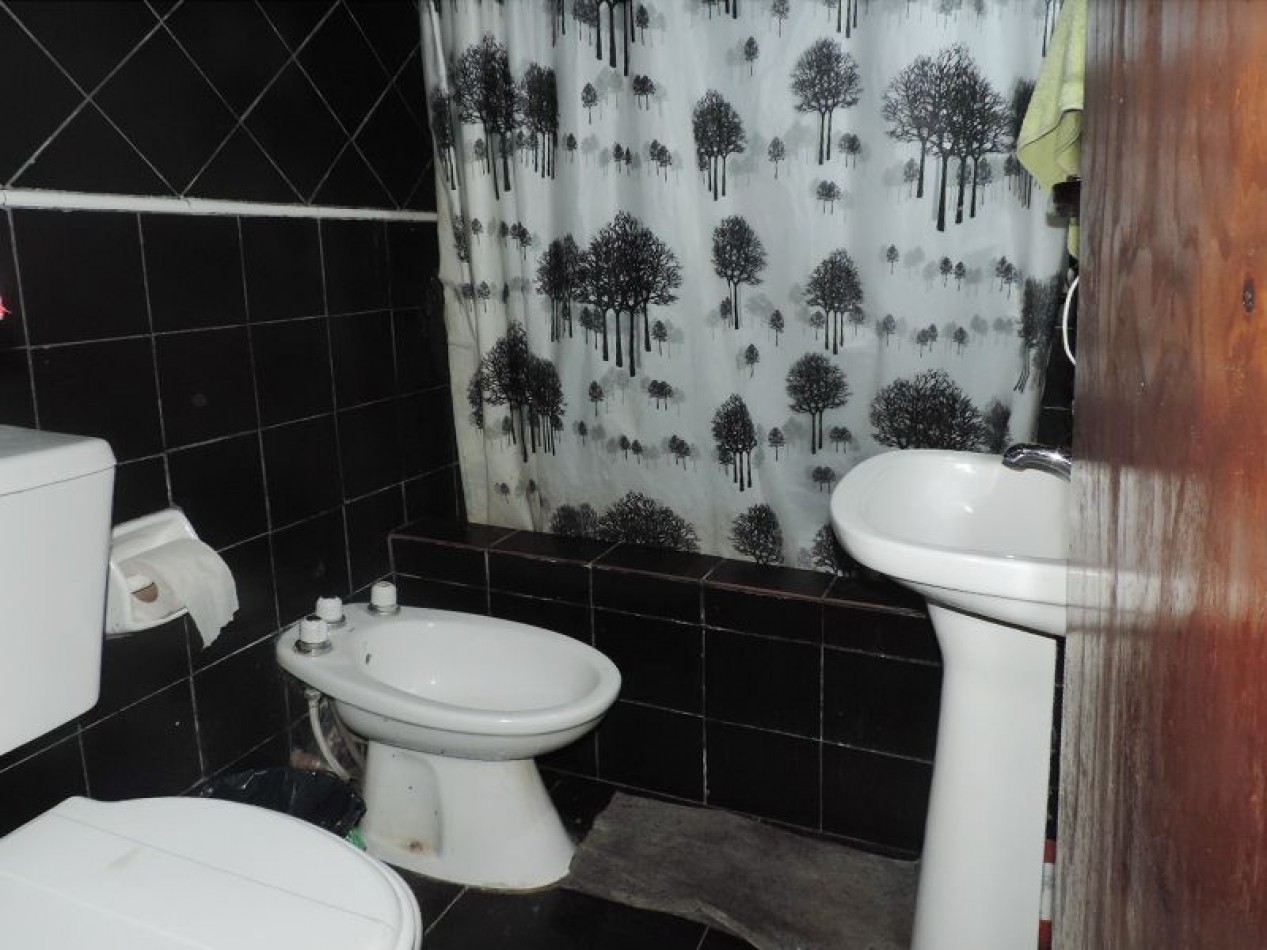 Casa 3 amb + monoambiente sobre lote propio
