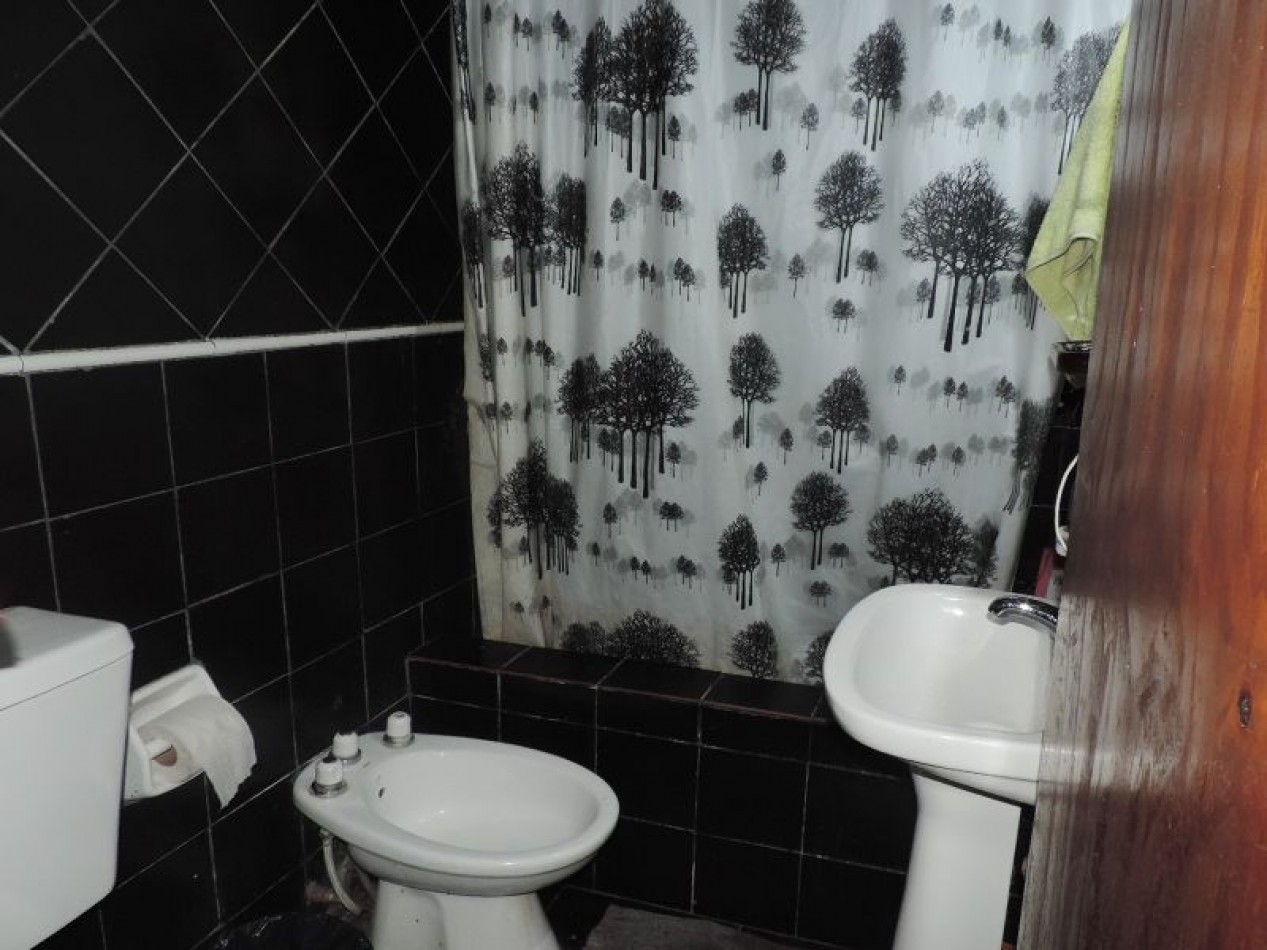 Casa 3 amb + monoambiente sobre lote propio