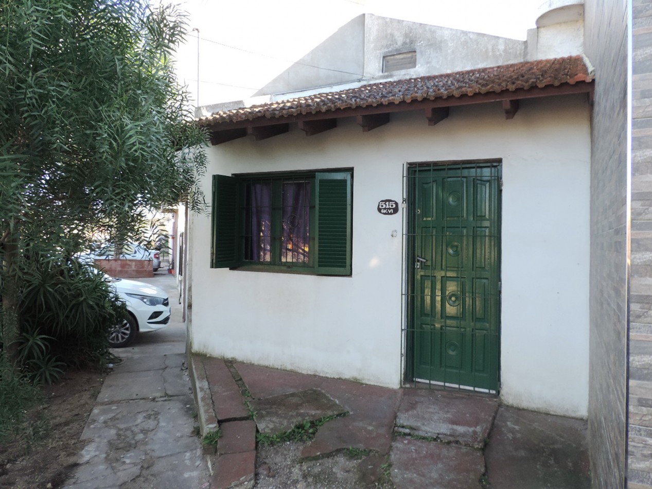 Casa 3 amb + monoambiente sobre lote propio