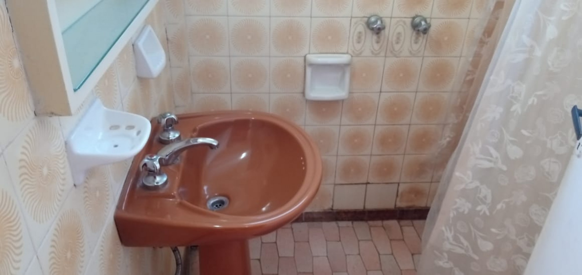 Depto 2do piso a una cuadra del mar