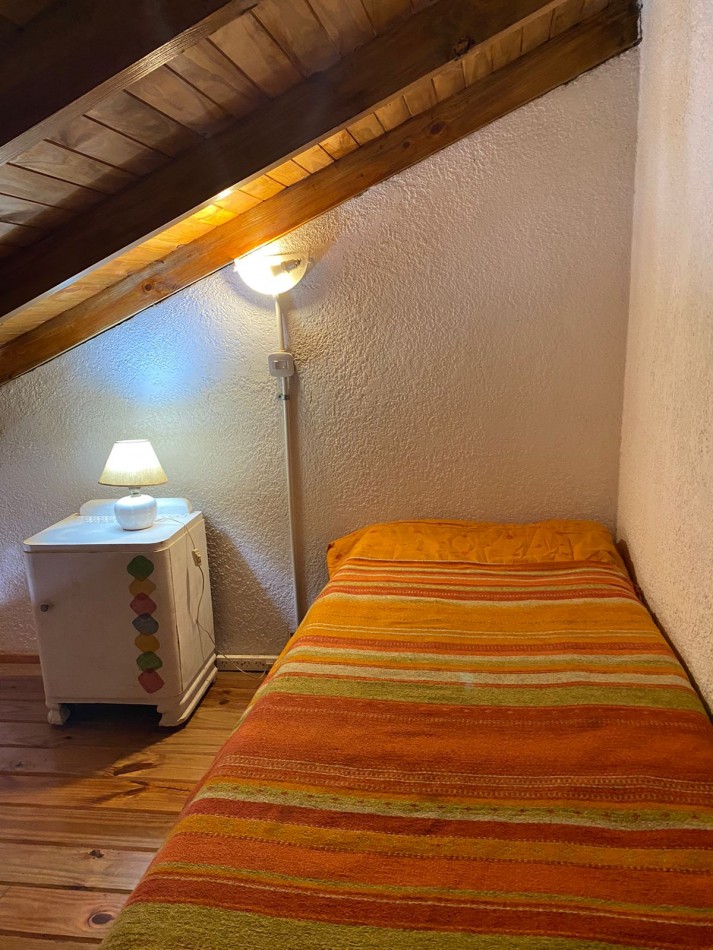 Duplex de 3 amb. con espacio de auto en zona norte