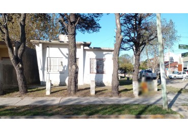 Casita de 3 Amb a refaccionar 