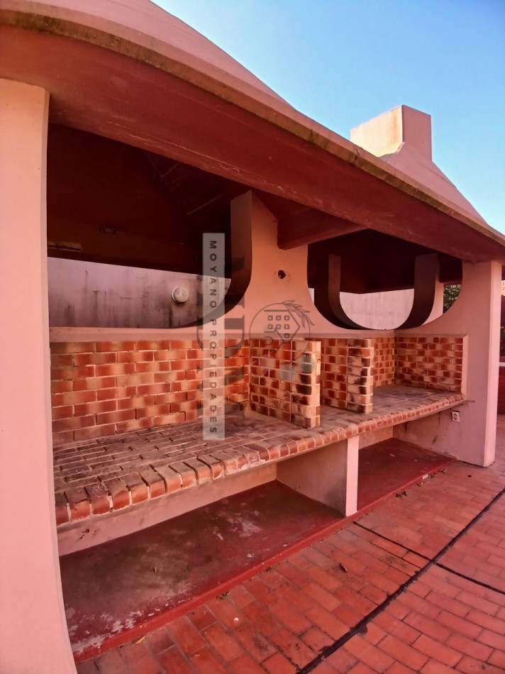 Oportunidad en Villa Gesell: 2 Amb. Amoblado con Cochera - Edificio PH II