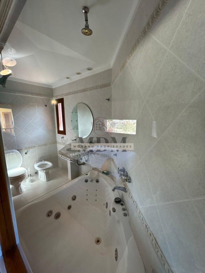 CASA CON PISCINA MULTIFAMILIAR EN LAS GAVIOTAS
