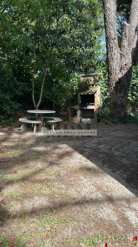 Alquiler Temporario - Casa con Gran Patio en Villa Gesell