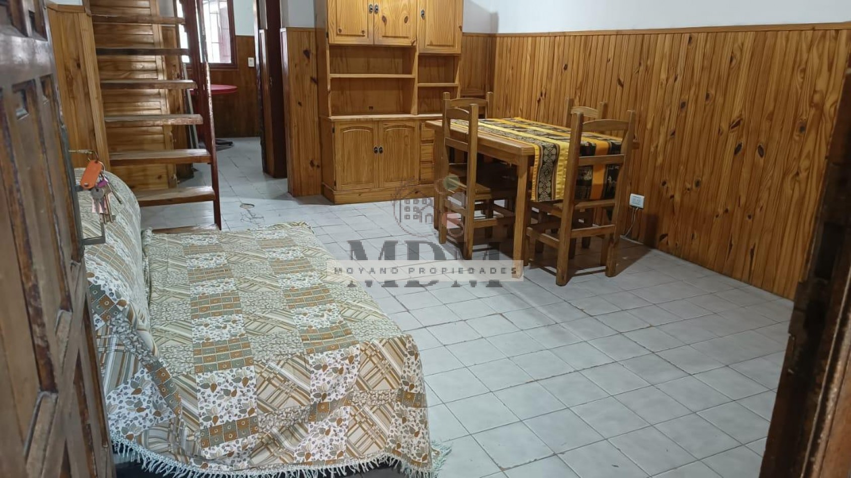 Triplex a restaurar - Excelente ubicacion en Villa Gesell