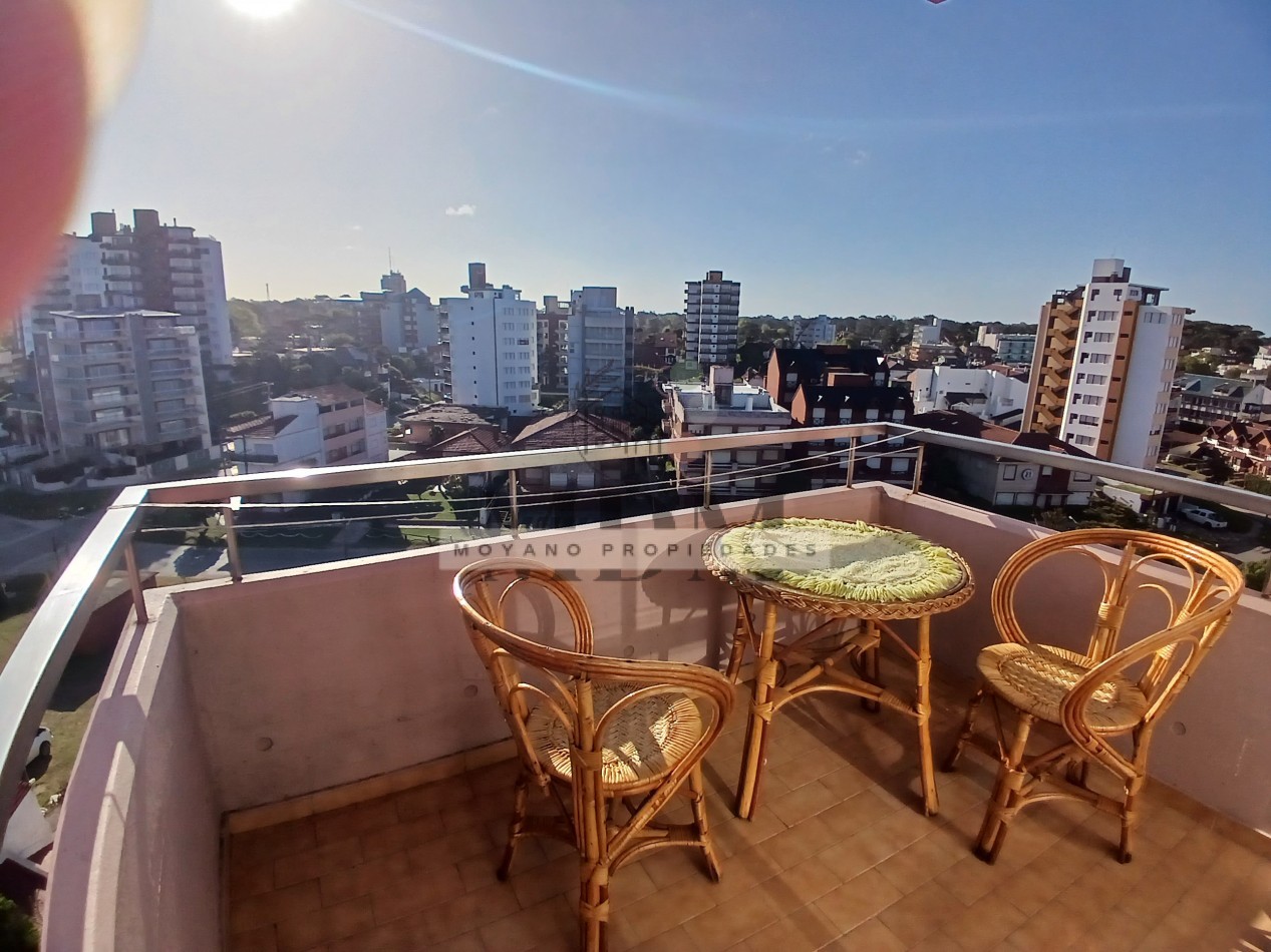 Oportunidad en Villa Gesell: 2 Amb. Amoblado con Cochera - Edificio PH II