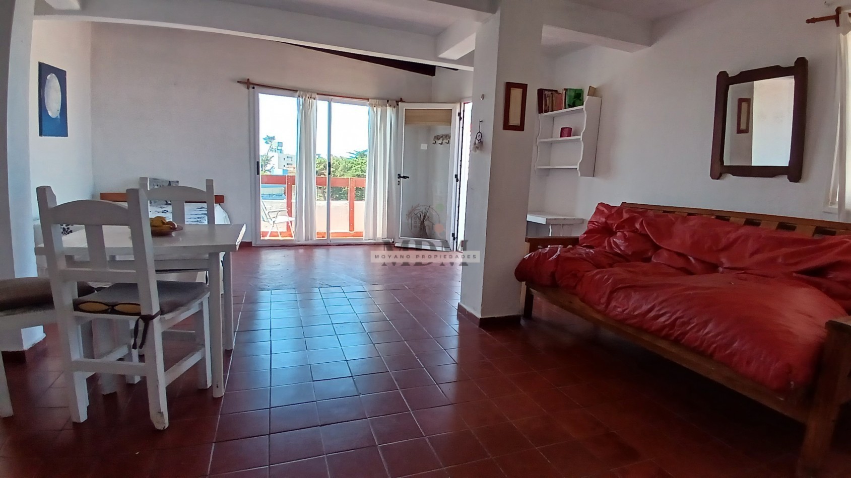 Venta de Monoambientes a una Cuadra del Mar en Villa Gesell: ¡Tu Refugio Costero te Espera!