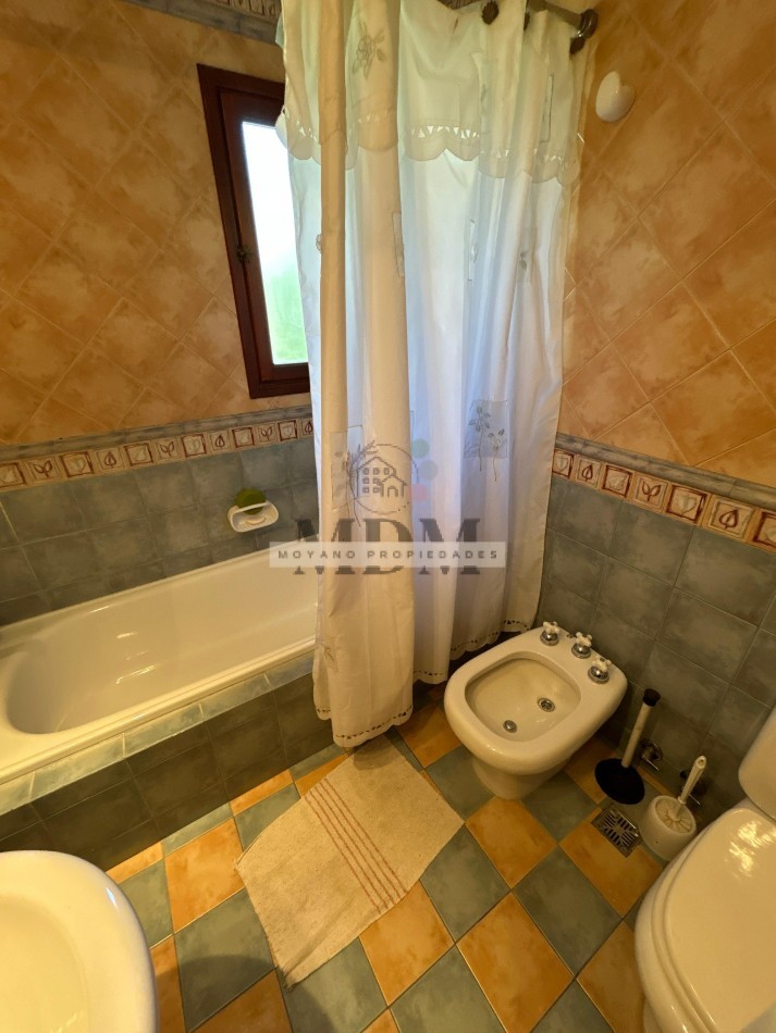 CASA CON PISCINA MULTIFAMILIAR EN LAS GAVIOTAS