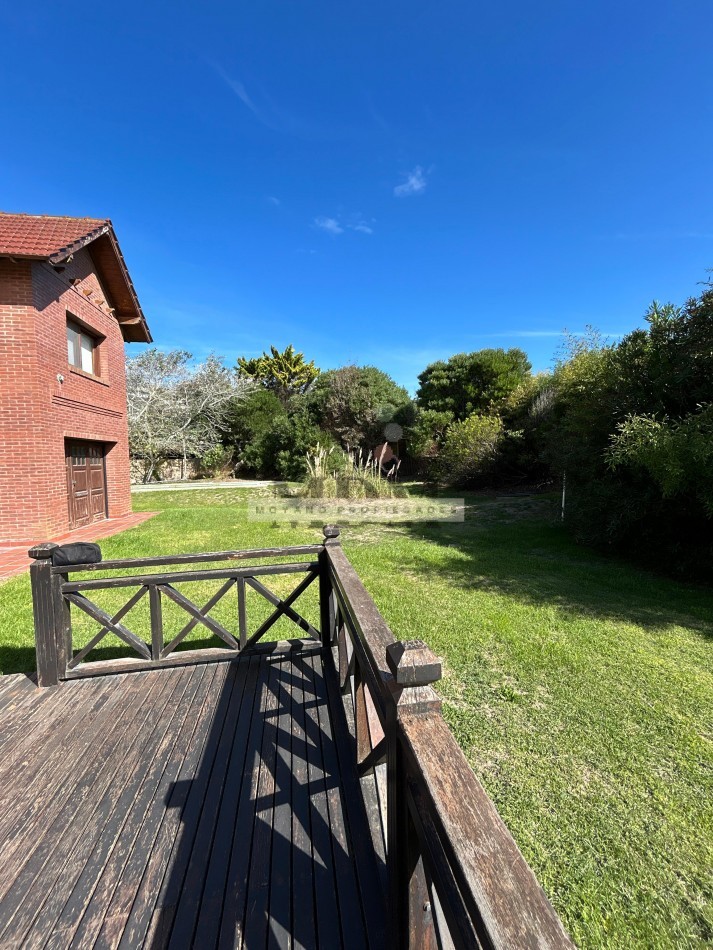 CASA CON PISCINA MULTIFAMILIAR EN LAS GAVIOTAS