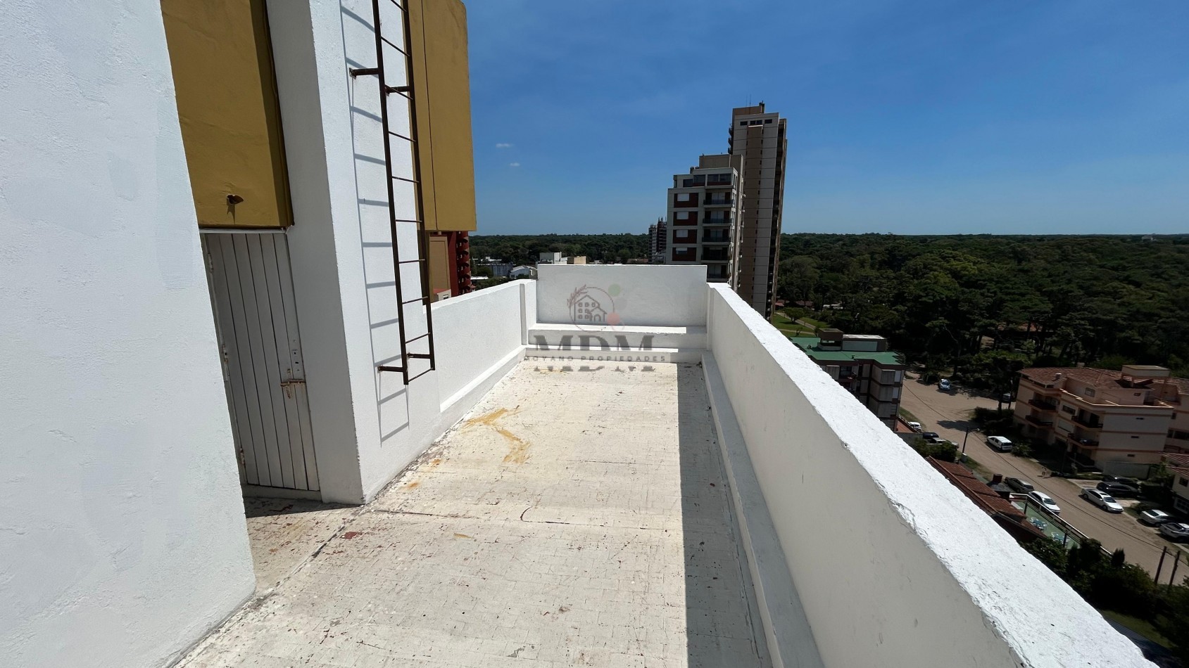 Exclusivo Departamento en Venta - 3° Piso Completo