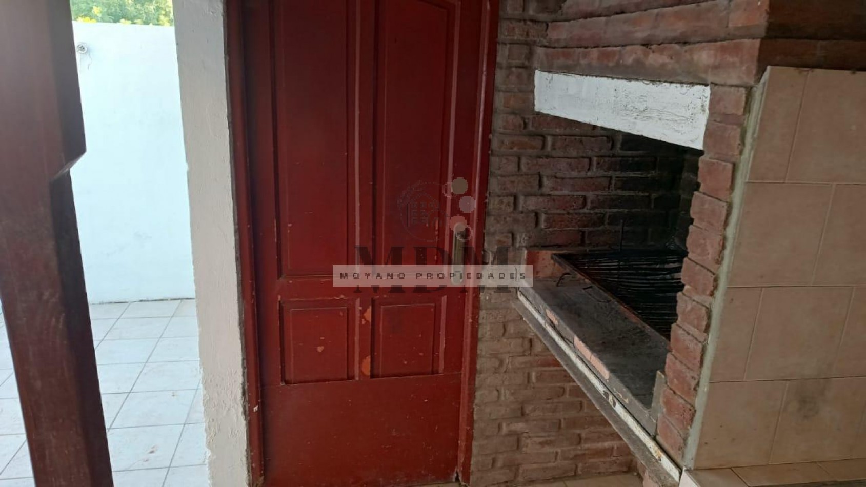 Triplex a restaurar - Excelente ubicacion en Villa Gesell
