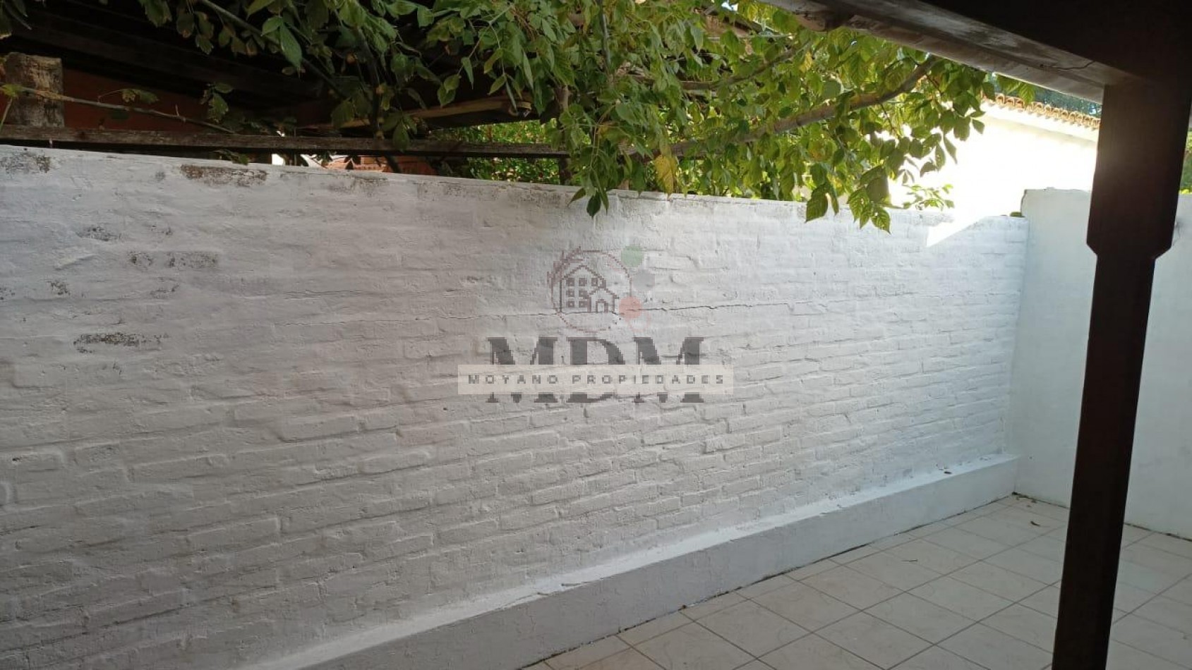 Triplex a restaurar - Excelente ubicacion en Villa Gesell