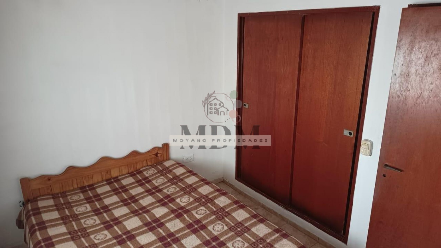 Triplex a restaurar - Excelente ubicacion en Villa Gesell