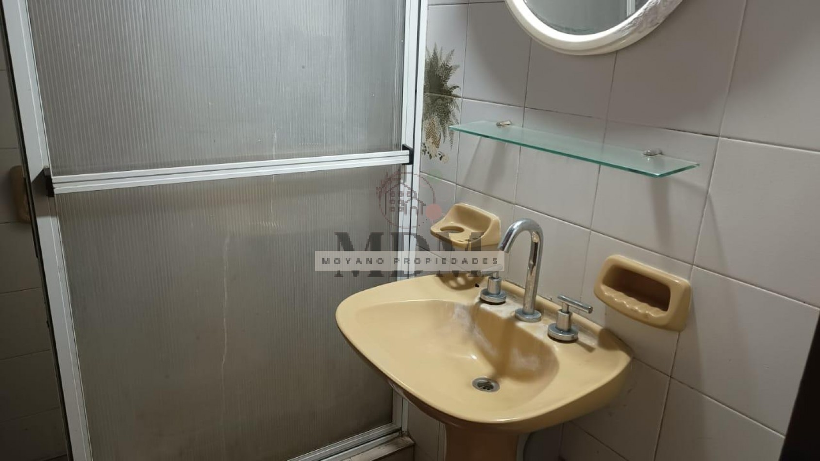 Triplex a restaurar - Excelente ubicacion en Villa Gesell