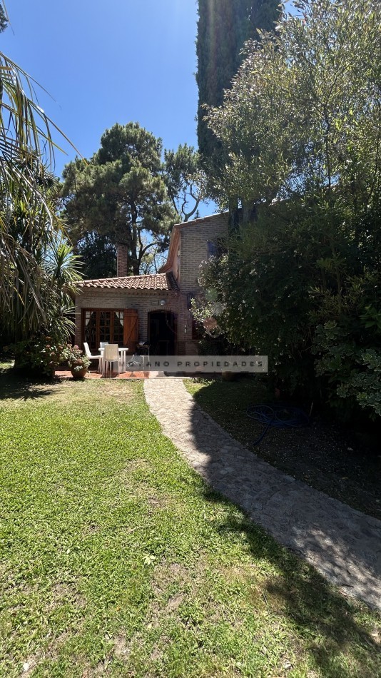 Hermosa Casa en Barrio Norte