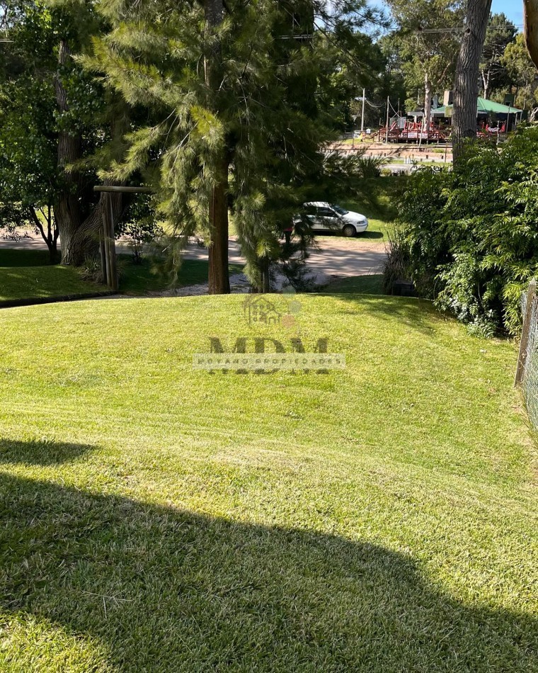 CASA DE CUATRO AMBIENTES ZONA GOLF ( ZONA COMERCIAL ) VILLA GESELL