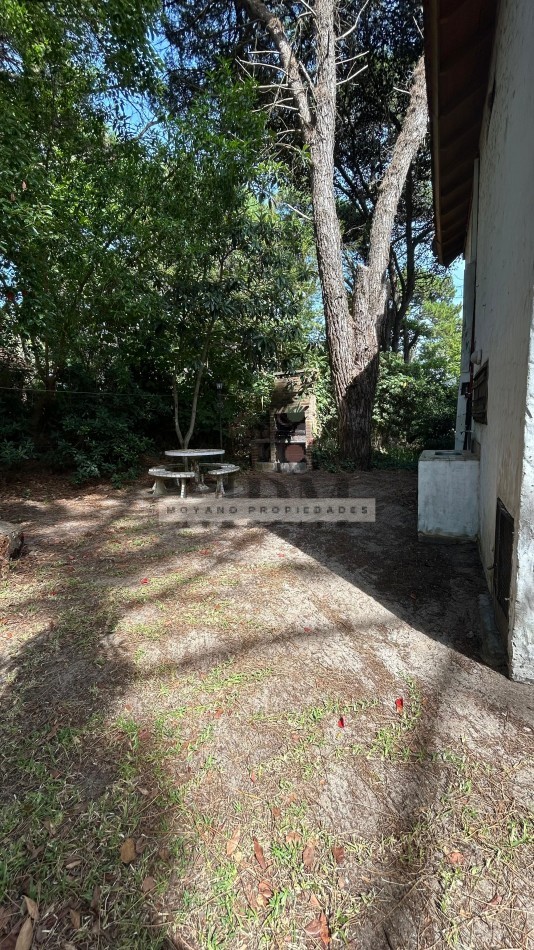 Alquiler Temporario - Casa con Gran Patio en Villa Gesell