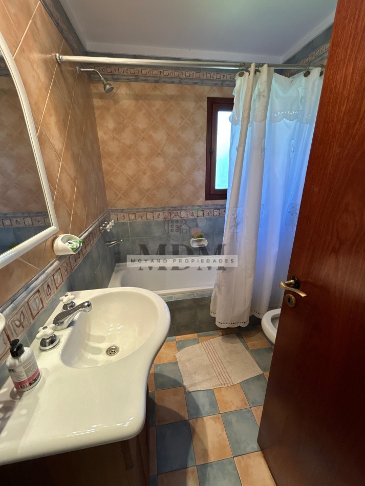 CASA CON PISCINA MULTIFAMILIAR EN LAS GAVIOTAS