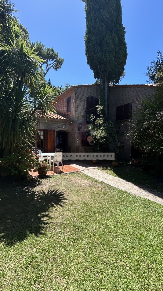 Hermosa Casa en Barrio Norte