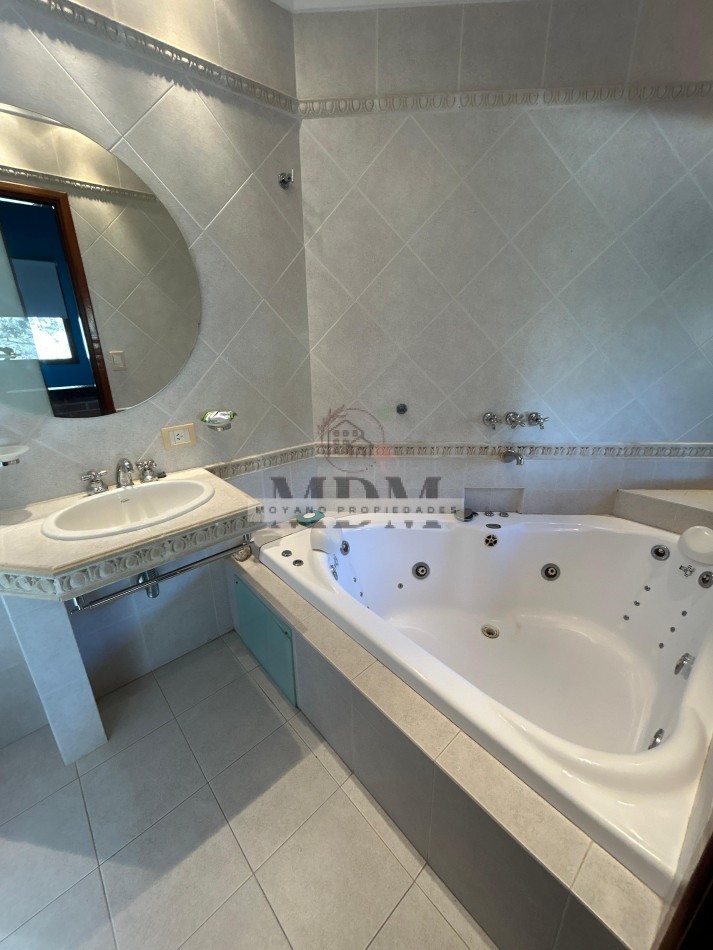 CASA CON PISCINA MULTIFAMILIAR EN LAS GAVIOTAS