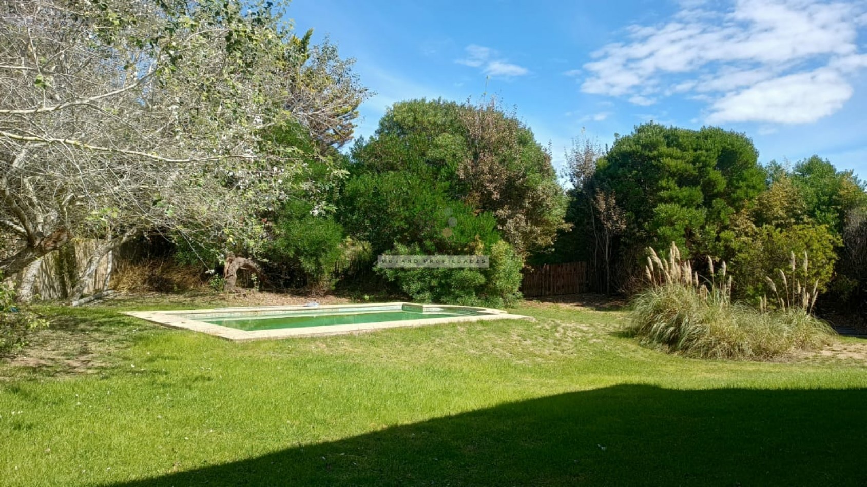 CASA CON PISCINA MULTIFAMILIAR EN LAS GAVIOTAS