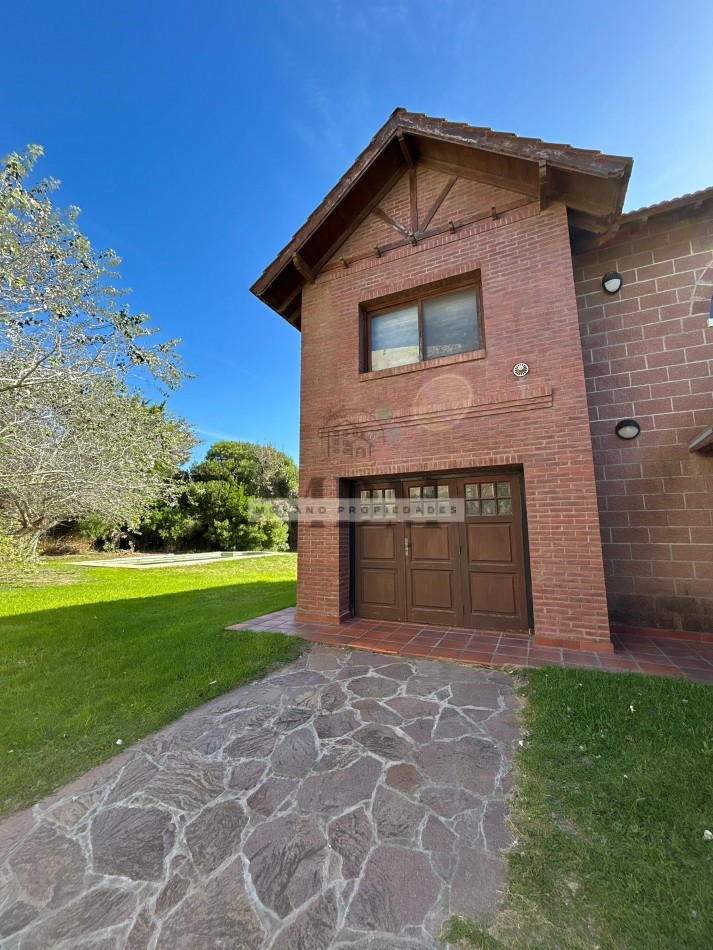 CASA CON PISCINA MULTIFAMILIAR EN LAS GAVIOTAS
