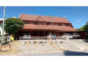 Triplex a restaurar - Excelente ubicacion en Villa Gesell