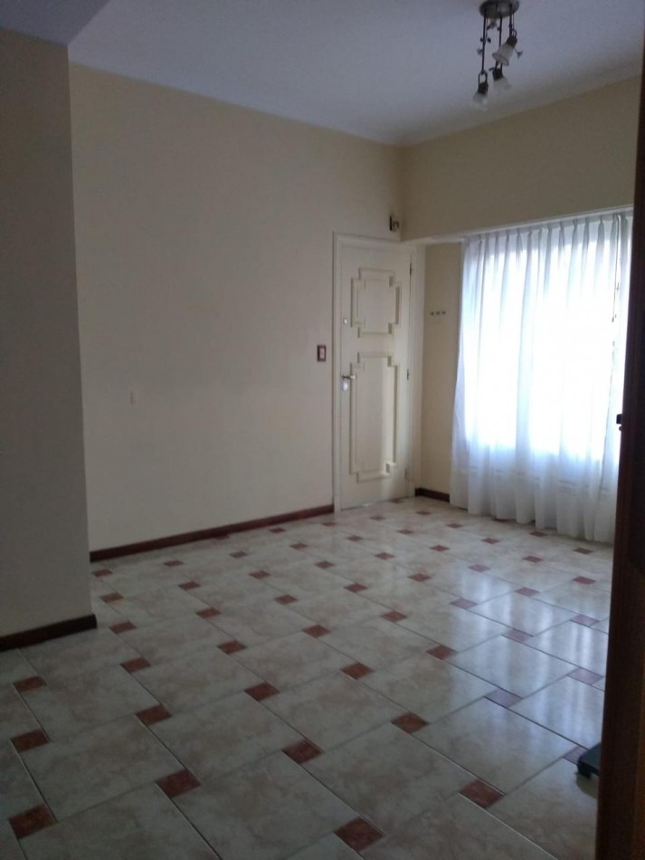 Excelente PH 3 amb. al frente Guemes - APTO CREDITO USA142.000