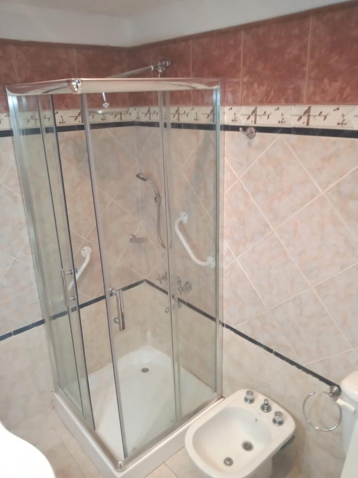 Excelente PH 3 amb. al frente Guemes - APTO CREDITO USA142.000