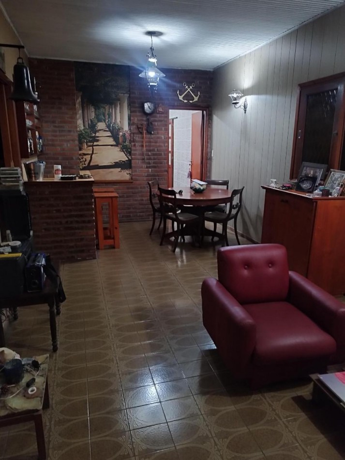 Casa Americana 3 amb. 219 m² garage . Genova al 5300
