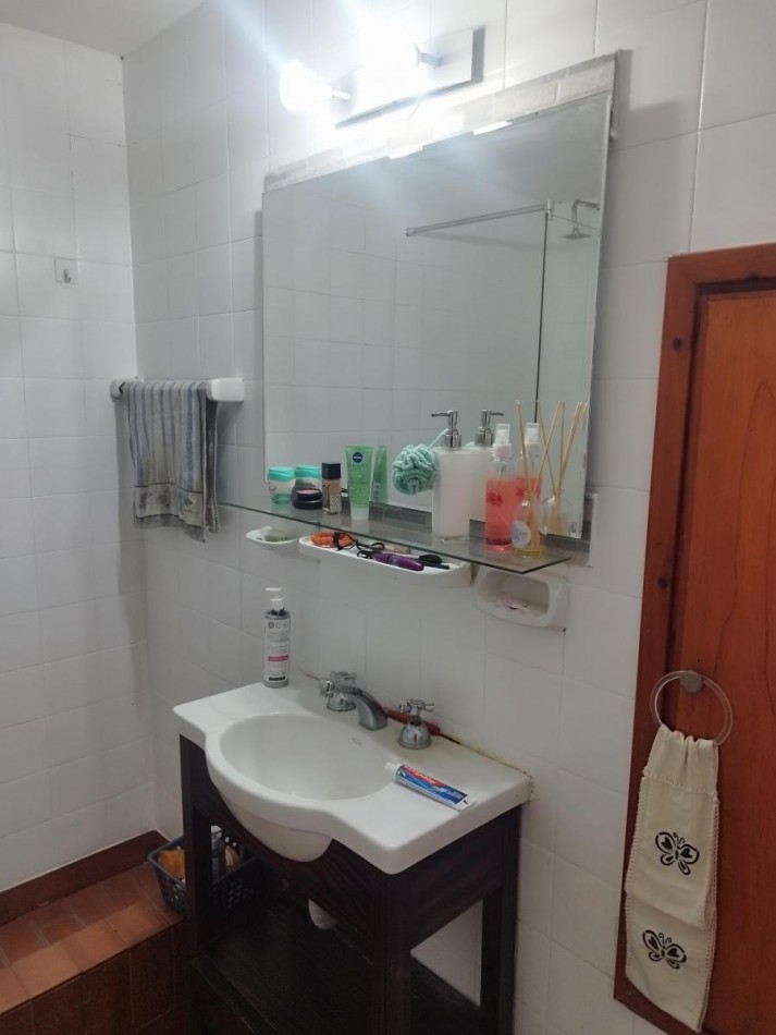 Casa Americana 3 amb. 219 m² garage . Genova al 5300