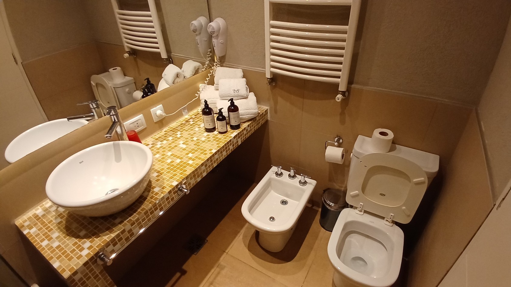 Vendemos dpto de 3 ambientes en COMPLEJO MECA