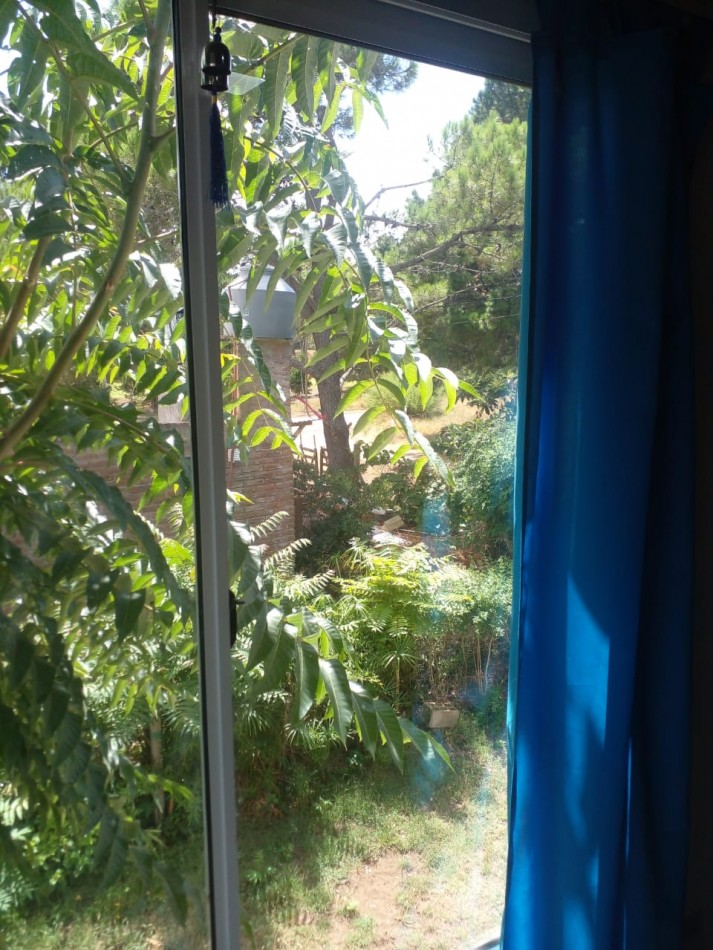 VENTA CASA CON 3 DPTOS EN ZONA GOLF DE VILLA GESELL