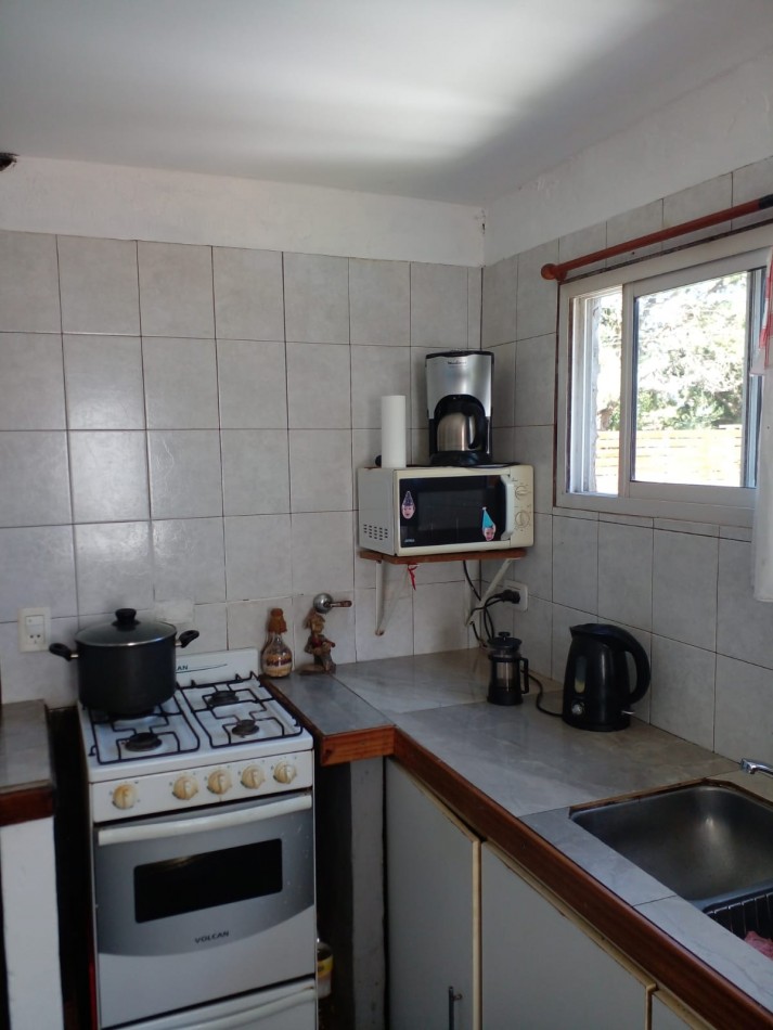 VENTA CASA CON 3 DPTOS EN ZONA GOLF DE VILLA GESELL