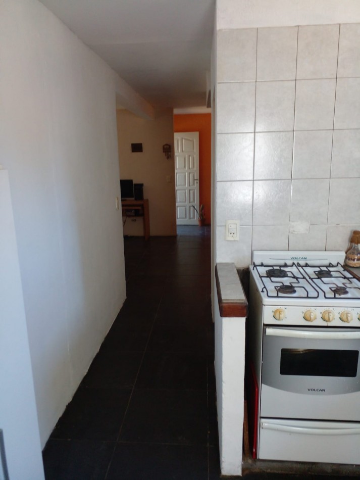 VENTA CASA CON 3 DPTOS EN ZONA GOLF DE VILLA GESELL