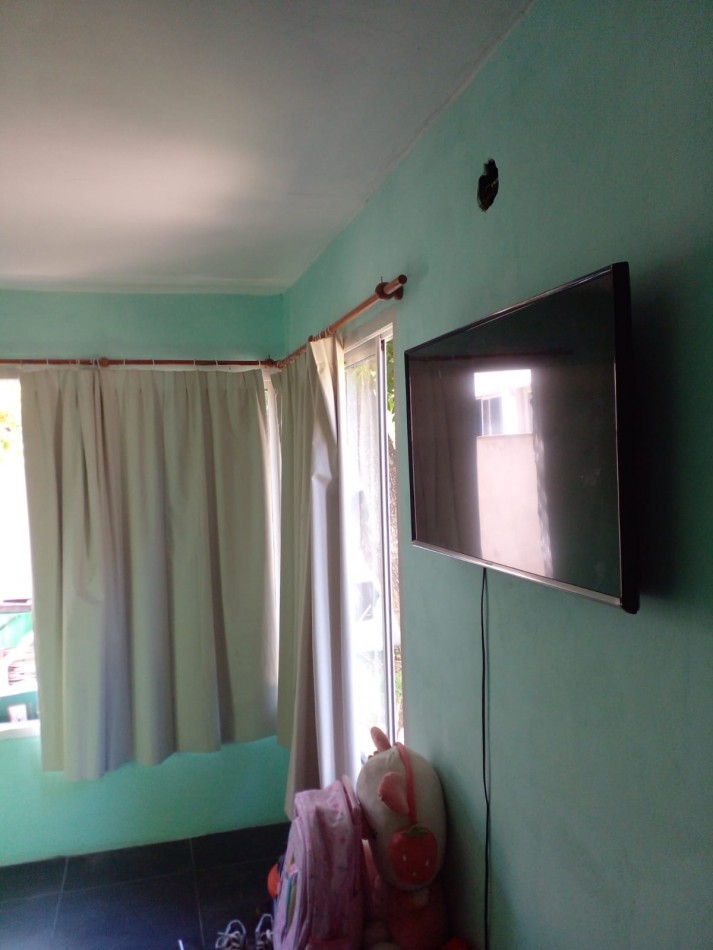 VENTA CASA CON 3 DPTOS EN ZONA GOLF DE VILLA GESELL