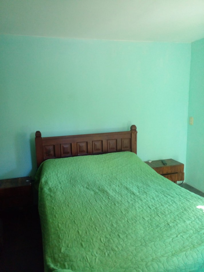VENTA CASA CON 3 DPTOS EN ZONA GOLF DE VILLA GESELL
