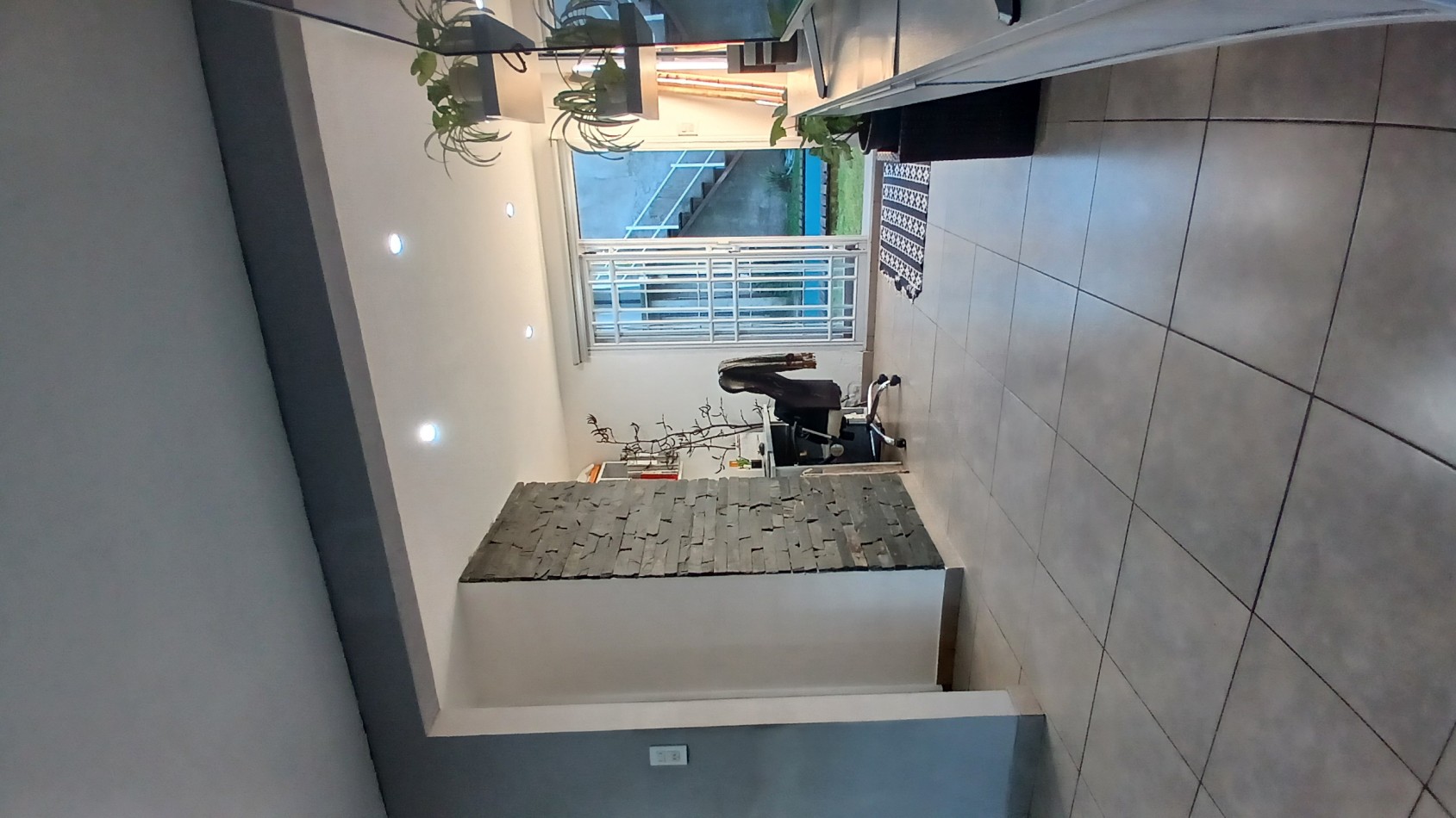 VENTA CASA CON 3 DPTOS EN ZONA GOLF DE VILLA GESELL