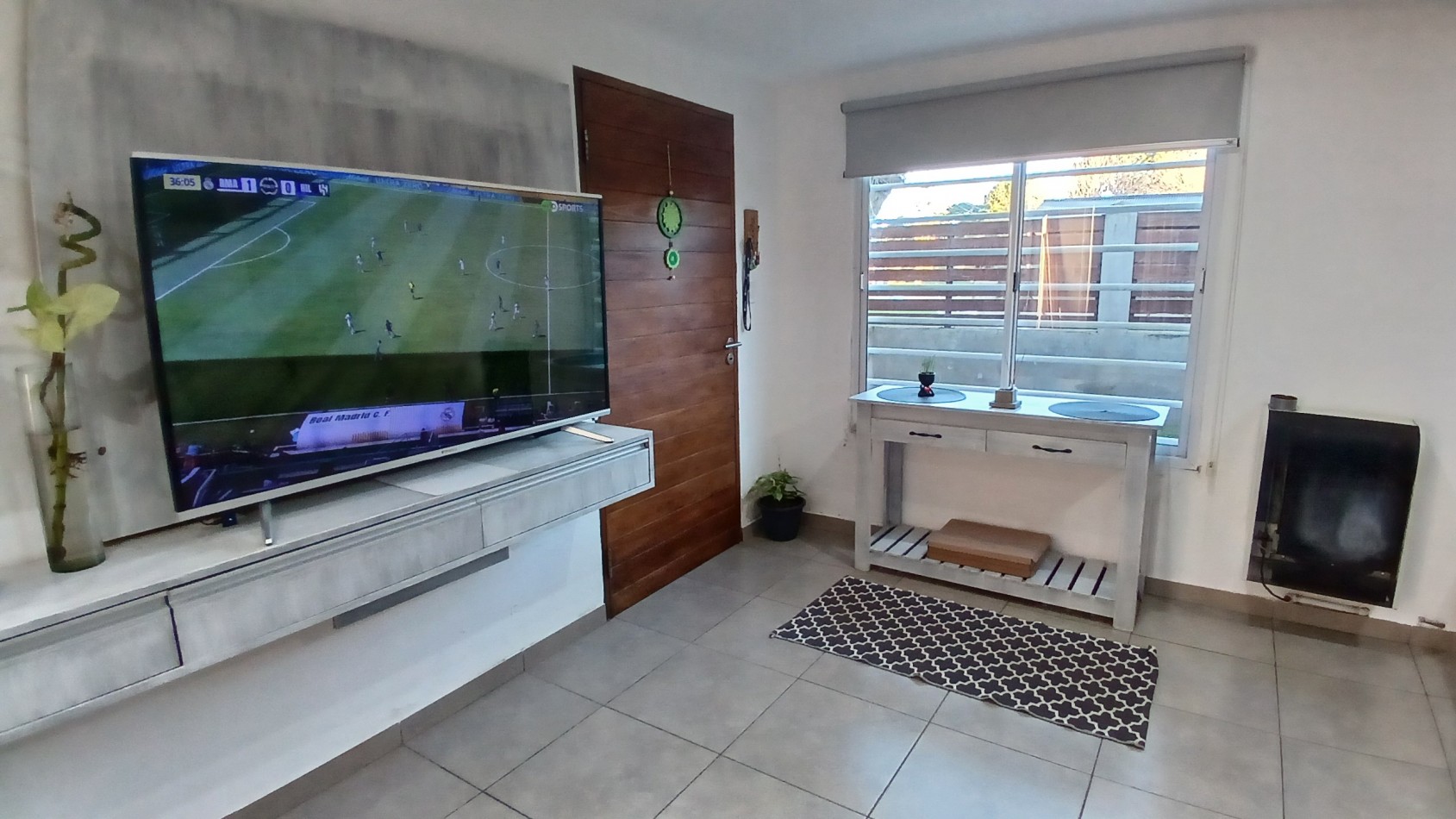 VENTA CASA CON 3 DPTOS EN ZONA GOLF DE VILLA GESELL